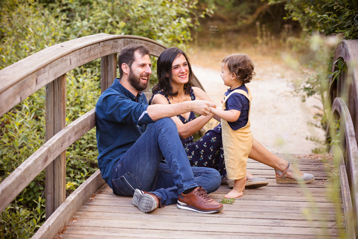 foto de padres con bebe